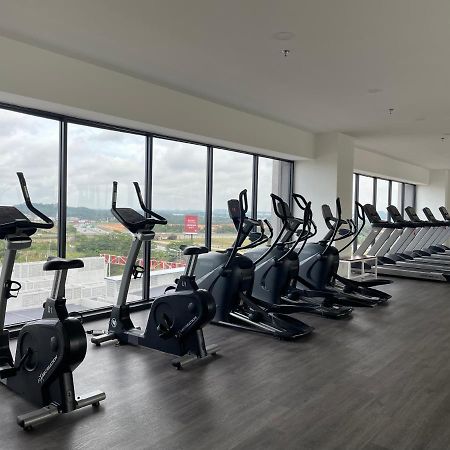 Jugi Suite @ Horizon Sepang Klia Kültér fotó
