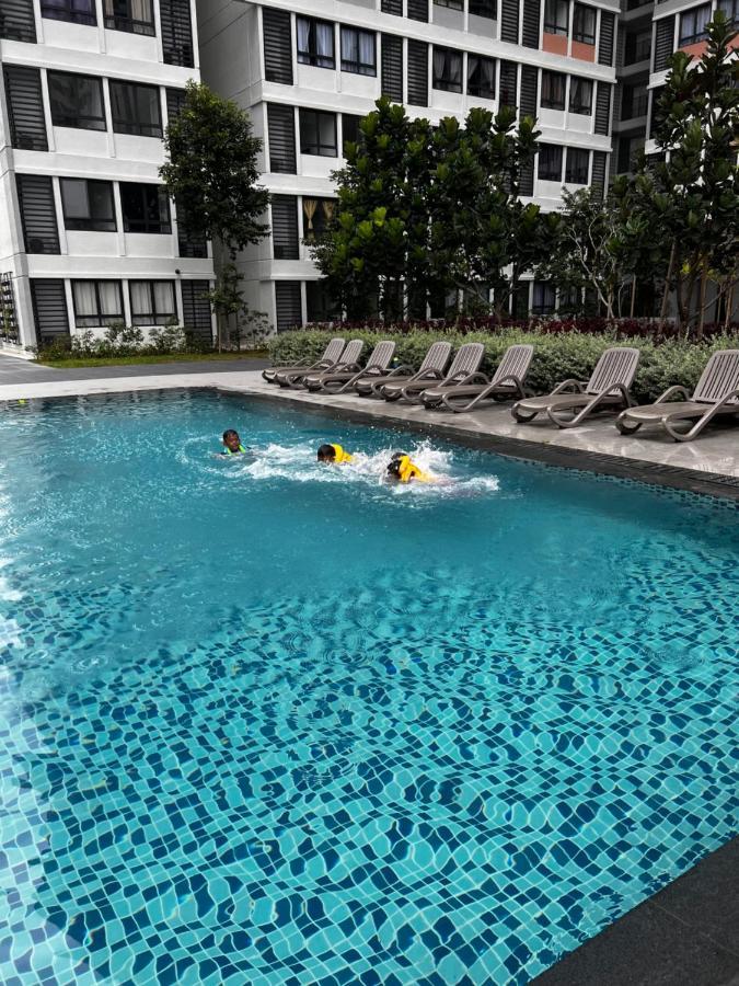 Jugi Suite @ Horizon Sepang Klia Kültér fotó